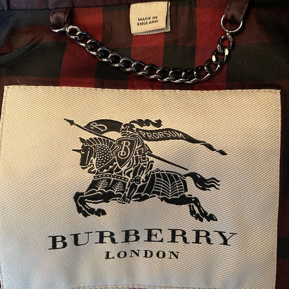 Burberry Deep Red Trench Coat - Picture 8 of 8